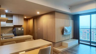 Disewakan Murah Apartemen Holland Village 3 Kamar Tidur Sudah Renovasi Furnished