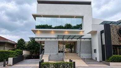 Gedung Ruang Usaha Strategis & Bagus di Kemang Raya