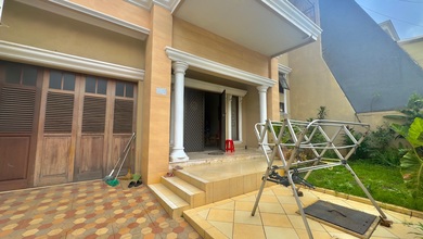 Jual Termurah Cicilan 27 Juta Rumah Janur Elok Raya Blok Pe 10X20 200 M2 2 Lantai Bagus Fullyfurnished
