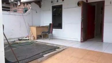 Disewakan Rumah Vila Dago Tol Serua Ciputat Tangsel Luas 36/78 KT 2 KM 1 Strategis,Nyaman,Bersih Lingkungan dan Bebas Banjir