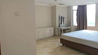 Dijual Rugi Apartemen 3 Br Rp 1.5 M (Njop 2.6 M) Slipi Jakarta Barat