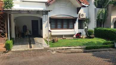 Dijual Villa Town House Graha Hijau 1