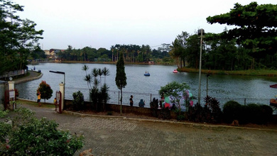 Jual Rumah Makan Saung Situ Jatijajar 2000 M2 View Danau Terbaik