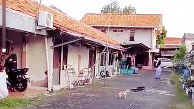 Jual Dibawah NJOP Rumah Kost Kontrakan 35 Pintu 1700 M2 Samping Logistik Mabes Polri Cipinang Rawamangun - Sell Guest House 35 Doors 1700 Sqm Near Logistik Mabes Polri Cipinang Rawamangun